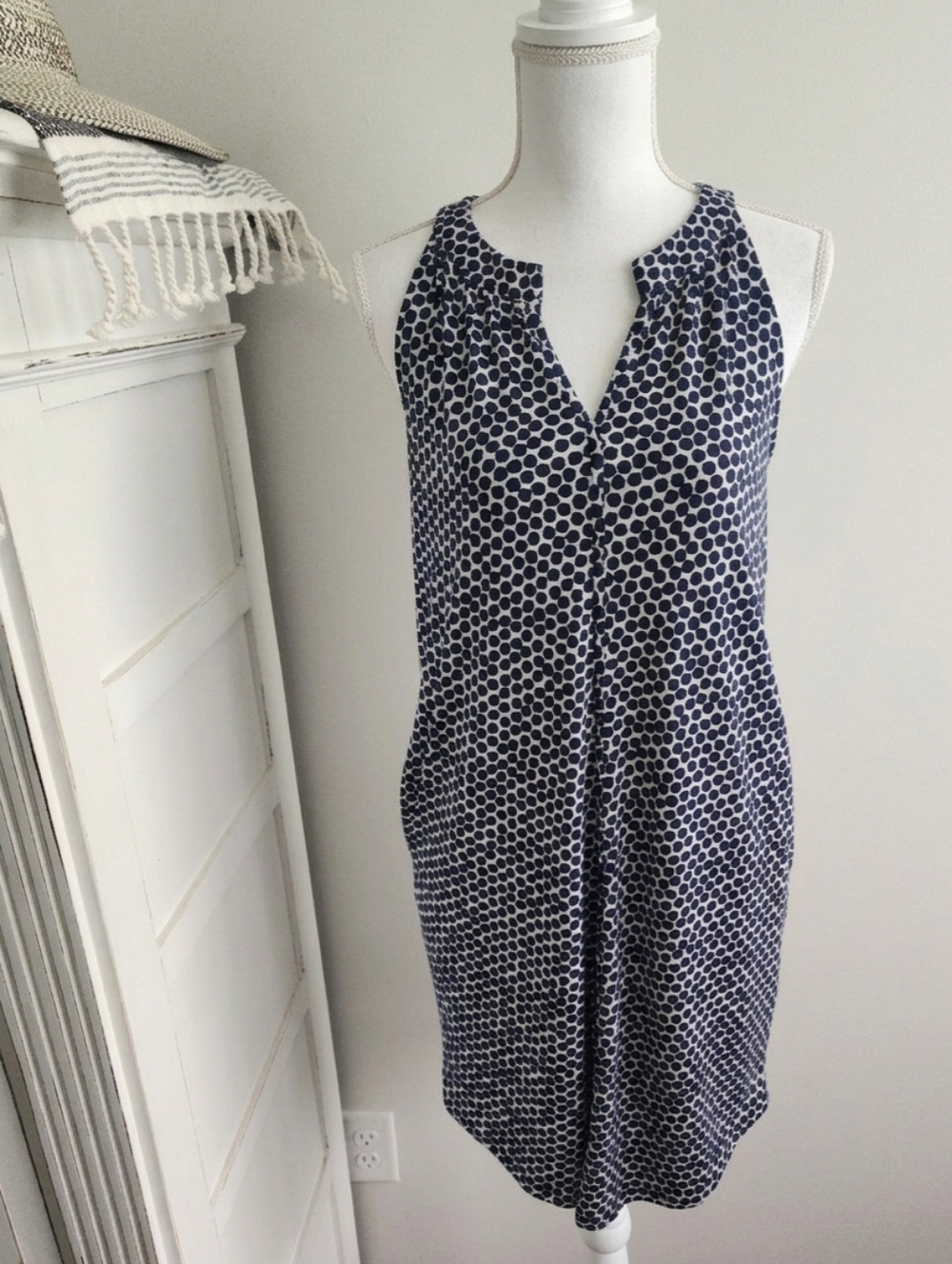 BANANA REPUBLIC HALTER SHIFT DRESS WITH POCKETS (COULD BE A SWIM DRESS)